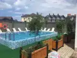Семейный номер люкс с видом на бассейн