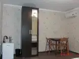 Трёхместный номер эконом с видом на город