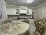 Семейный номер люкс с видом на горы