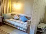 Семейный номер с окном и удобствами в номере