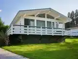 Дом вилла с видом на озеро