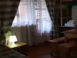 Трёхместный номер в срубе