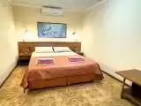 Двухместный номер с 1 кроватью стандарт с доп местом, окно выходит в атриум отеля