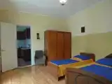 Дом Коттедж с видом на сад