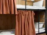 Многоместный мужской номер кровать (верхний ярус) 8-ми местный мужской номер