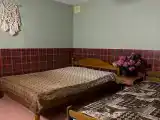 Трёхместный номер эконом с видом на горы