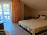 Трёхместный номер эконом с видом на горы