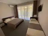 Трёхместный номер стандарт с видом на горы