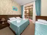 Трёхместный номер улучшенный с видом на город