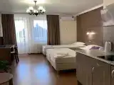 Трёхместный номер уютная, светлая комната