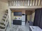 Семейный номер уютный двухуровневый домик