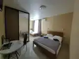 Трёхместный номер улучшенный с видом на горы