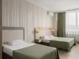 Трёхместный номер Семейный полулюкс с двумя кроватями