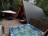 Дом A-Frame с джакузи