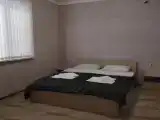 Семейный с завтраком и бассейном