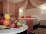 Двухместный номер с 1 кроватью Для молодоженов без окна