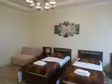 Двухместный номер с 2 отдельными кроватями комфорт+ с видом на набережную (2-й этаж)