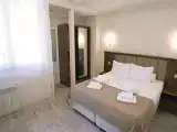 Трёхместный номер улучшенный вид на горы