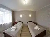 Двухместный номер с 2 отдельными кроватями (первая категория улучшенный)