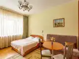 Двухместный номер с 1 кроватью и общим санузлом