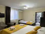 Трёхместный номер стандарт с видом на горы