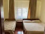 Трёхместный номер эконом с видом на горы