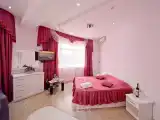 Трёхместный номер полулюкс с балконом