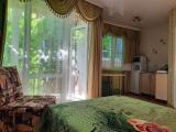 Трёхместный номер студия с удобствами + мини кухня отдельным входом