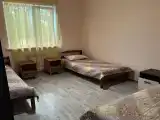 Трёхместный номер эконом с видом на город