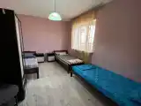 Трёхместный номер эконом с видом на город