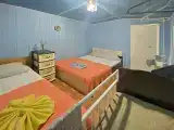Дом пятиместный двухкомнатный домик с верандой и кухней