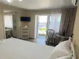 Трёхместный номер люкс с видом на море