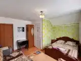 Четырёхместный номер Стандарт с видом на бассейн