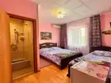 Трёхместный номер стандарт с видом на улицу