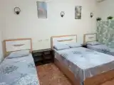 Трёхместный номер Номер с тремя кроватями и собственной внешней ванной комнатой