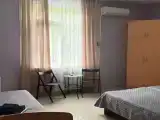 Трёхместный номер с видом на горы