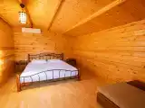 Трёхместный номер домик в саду с террасой