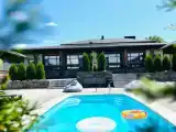 Трёхместный номер улучшенный с видом на горы