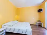 Трёхместный номер Апельсин