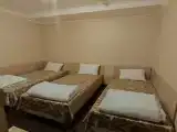 Трёхместный номер эконом-класса общая ванная комната