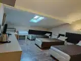 Трёхместный номер стандарт мансарда
