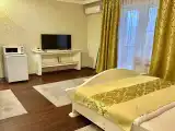 Четырёхместный номер полулюкс с размещением до 5 человек
