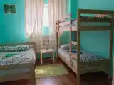 Семейный номер с общей ванной комнатой
