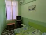 Четырёхместный номер двухкомнатный с кухней на первом этаже