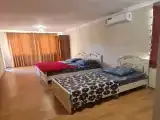 Трёхместный номер с удобствами на первом этаже