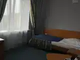 Двухместный номер с 2 отдельными кроватями Эконом две кровати (удобства в номере)
