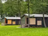 Семейный номер современный дом с панорамными окнами, собственной огороженной территорией и всем необходимым для комфортного отдыха до 4 гостей.