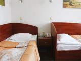 Двухместный номер с 2 отдельными кроватями однокомнатный (твин) комфорт - первая категория