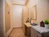 Трёхместный номер стандарт с двуспальной кроватью и балконом