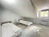 Двухместный номер с 2 отдельными кроватями с с/у на этаже